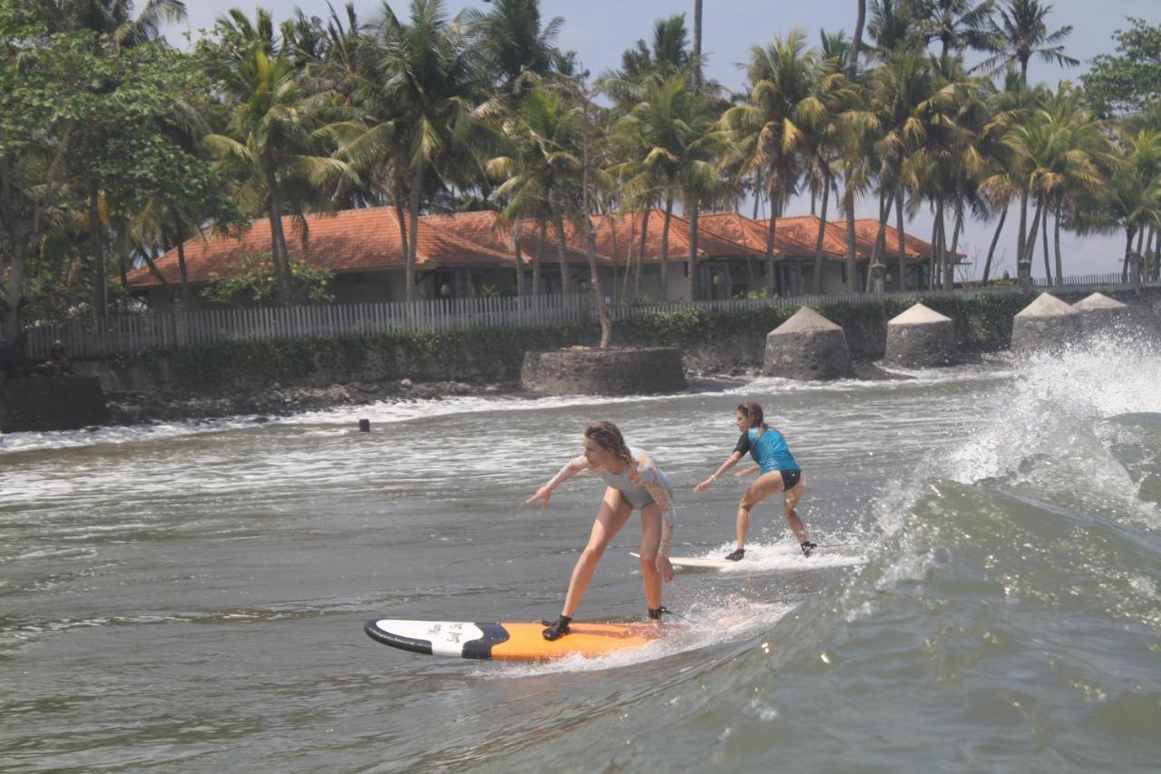 Surfers Villa Medewi Jembrana  Экстерьер фото