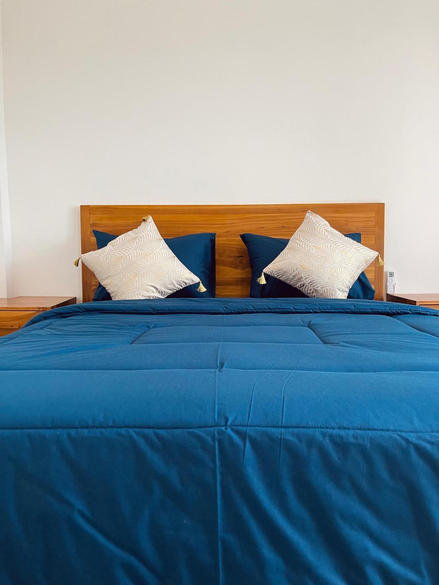 Surfers Villa Medewi Jembrana  Экстерьер фото